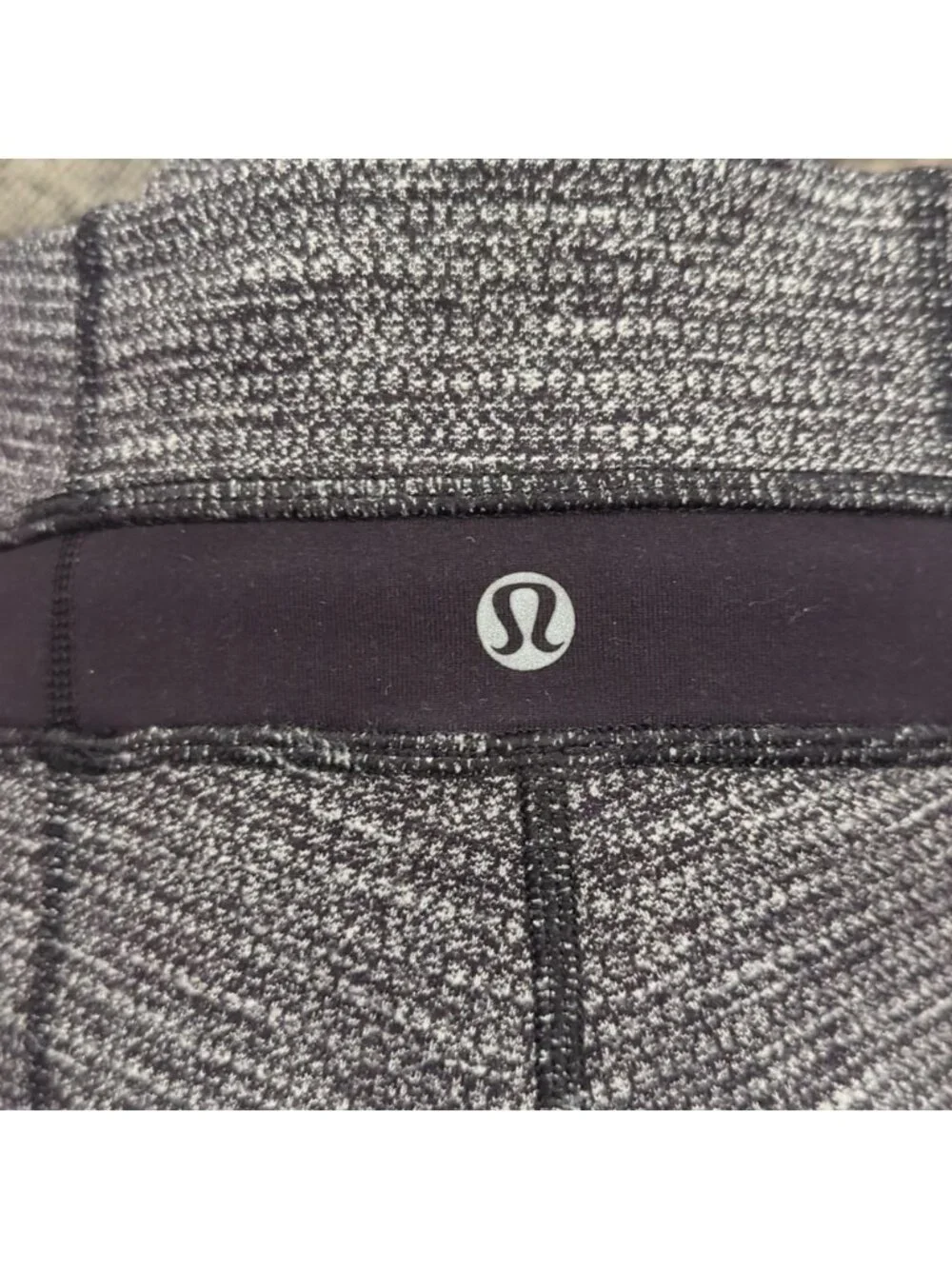 Lululemon Skinny Groove Pant Coco Pique Black / Black EUC